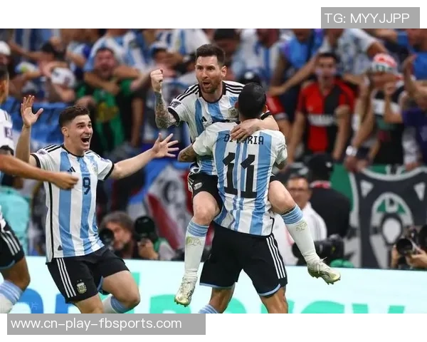 2002年世界杯激战美国队与墨西哥队的精彩对决回顾