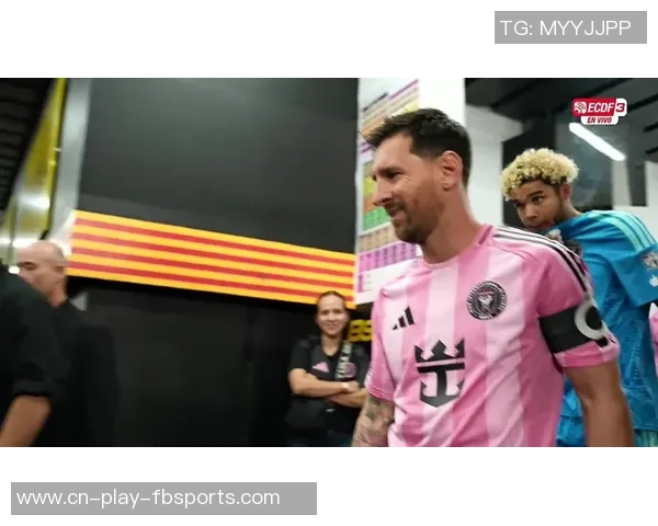 特朗普空降NFL抢镜,伊万卡全家露脸MLS,三个孩子担任梅西的球童 特朗普空降NFL抢镜,伊万卡全家露脸MLS,三个孩子担任梅西的球童